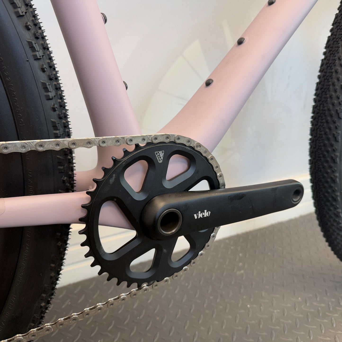 Vielo V+1 Large Rock Salt Sram Rival XPLR