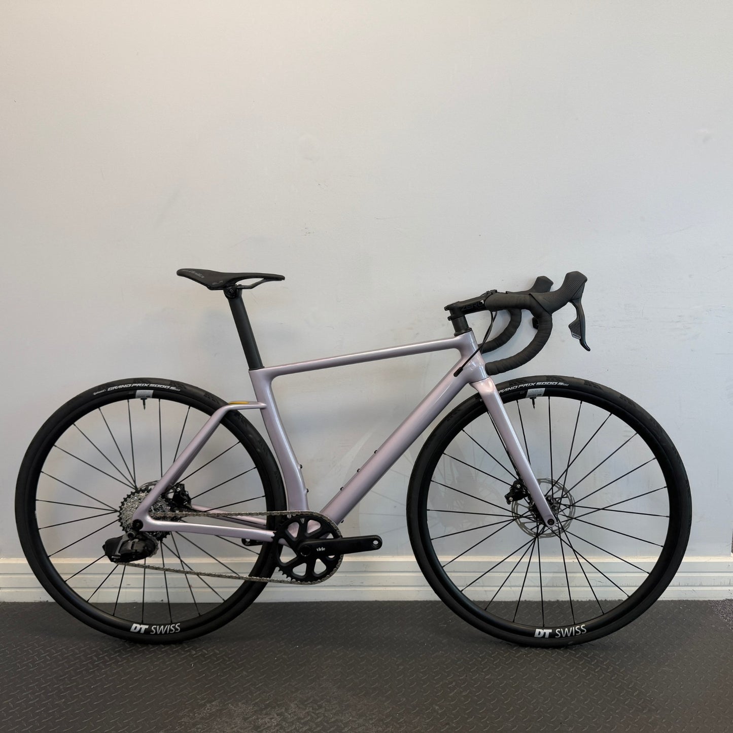 Vielo R+1 Small Lilac Sram Rival AXS with DT Swiss E1800