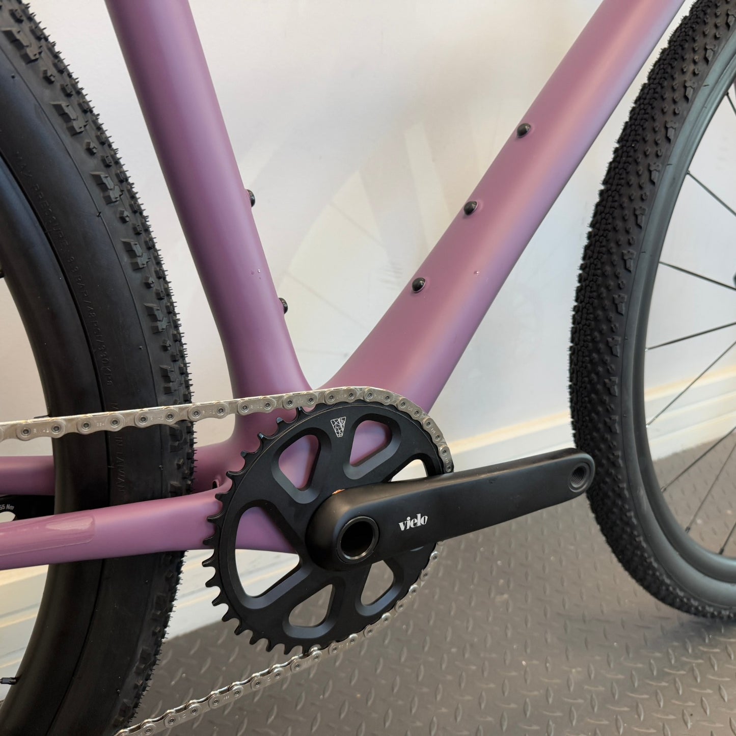 Vielo V+1 Small Plum Sram Rival XPLR